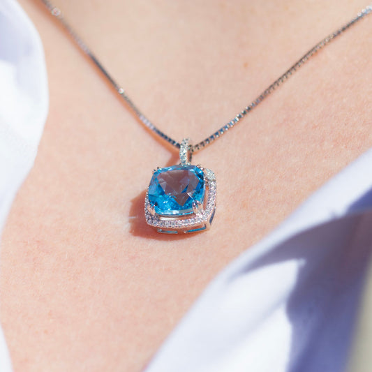 Bloom Diamantanheng i Hvitt Gull - 0.20ct tw/si Diamanter - 4.10ct Blå Topas - 14kt Gull (585)