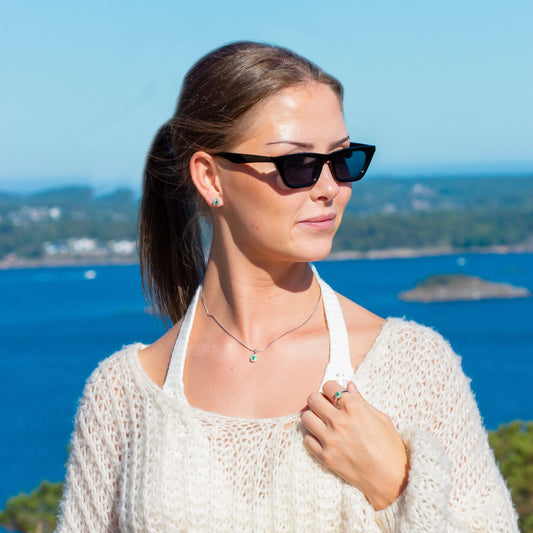 Diana Diamantanheng med smaragd og diamanter 0,03ct TWSI