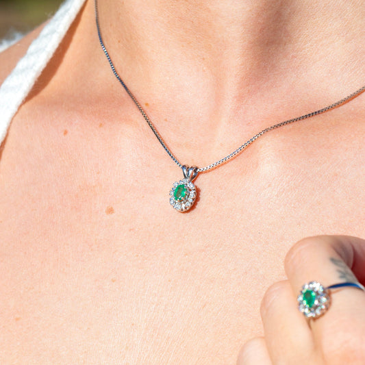 Diana Diamantanheng med smaragd og diamanter 0,08ct TWSI