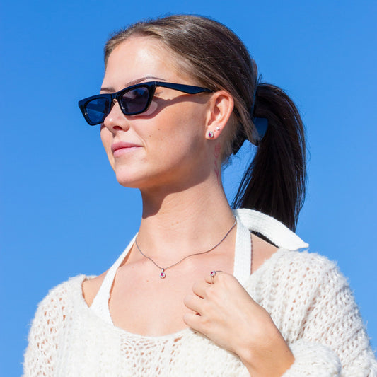 Diana Diamantanheng med rubin og diamanter 0.03ct si/tw