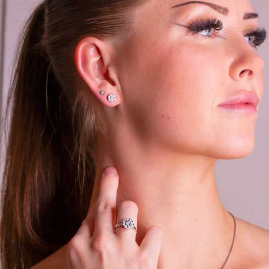 Diamantørepynt i Gult/Hvitt Gull (585) Med 0.12ct TW/SI Diamanter