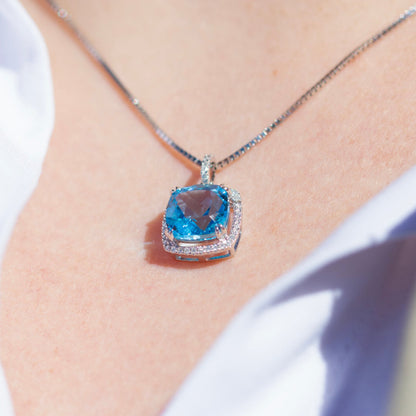 Bloom Diamantanheng i Hvitt Gull - 0.20ct tw/si Diamanter - 4.10ct Blå Topas  - 14kt Gull (585)