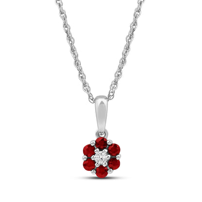 Diamanthalssmykke i hvitt og gult gull, 0.03ct TW/Si og 0.19ct rubin