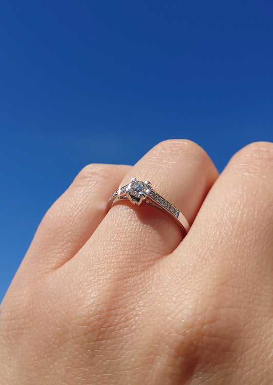 Diamantring i hvitt gull 0,35ct TWSI
