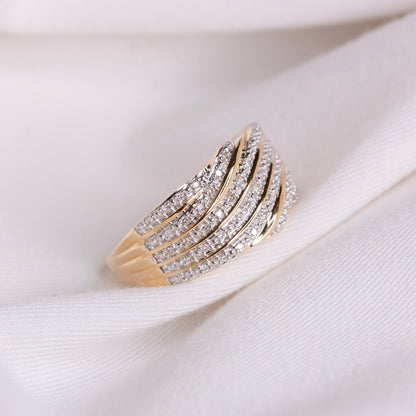 Diamantring i Gult eller Hvitt Gull (585) med 0.15ct TW/SI Diamanter