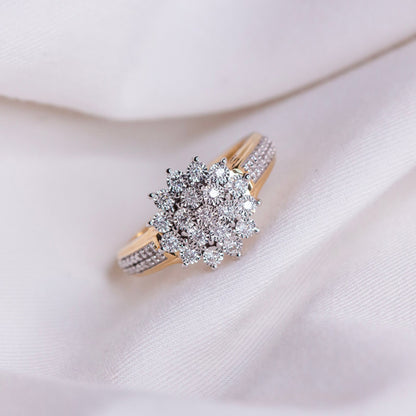 Diamantring i Gult eller Hvitt Gull (585) med 0.23ct TW/SI Diamanter