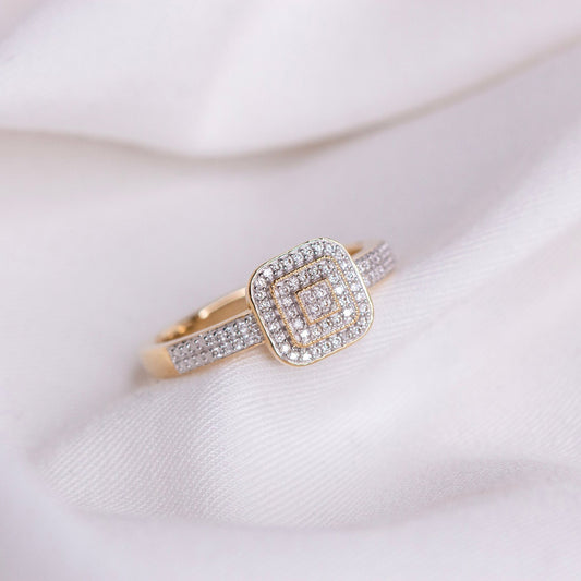 Diamantring i Gult/Hvitt Gull (585) med 0.18ct TW/SI Diamanter