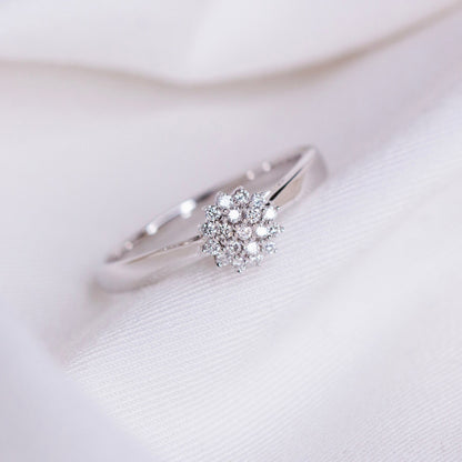 Diamantring i Gult eller Hvitt Gull (585) med 0.22ct TW/SI Diamanter