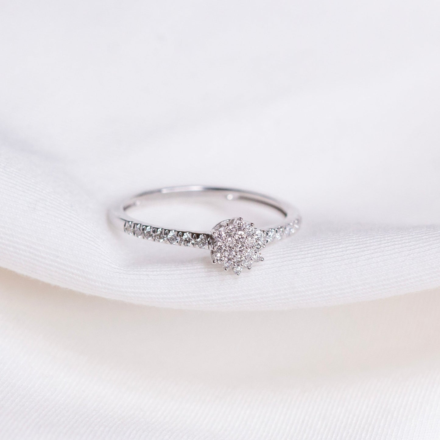 Diamantring i Gult/Hvitt Gull (585) med 0.22ct TW/SI Diamanter