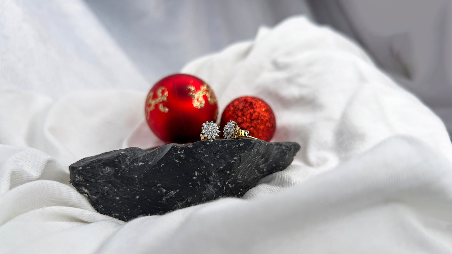 Diamantørepynt i rosett, gult/hvitt gull 0,30ct tw/si