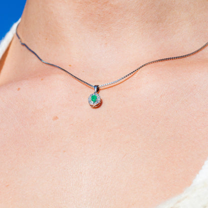 Diana Diamantanheng med smaragd og diamanter 0,03ct TWSI