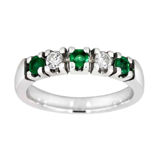 Diamantring 0.20ct TW/SI med smaragd i hvitt gull - Diamanthuset